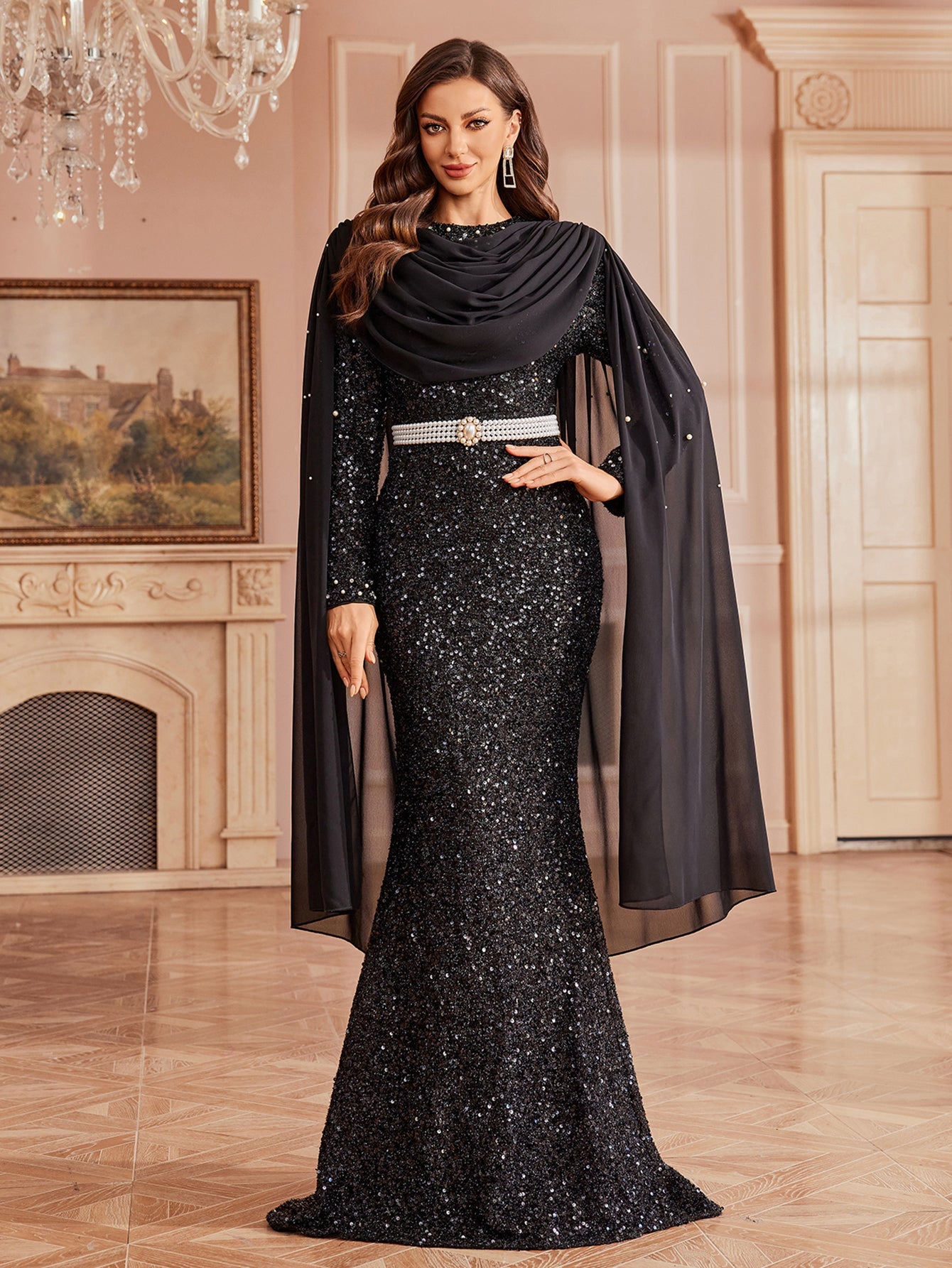 فستان حورية البحر من قماش شبكي مرصع بالترتر مع رداء شفاف