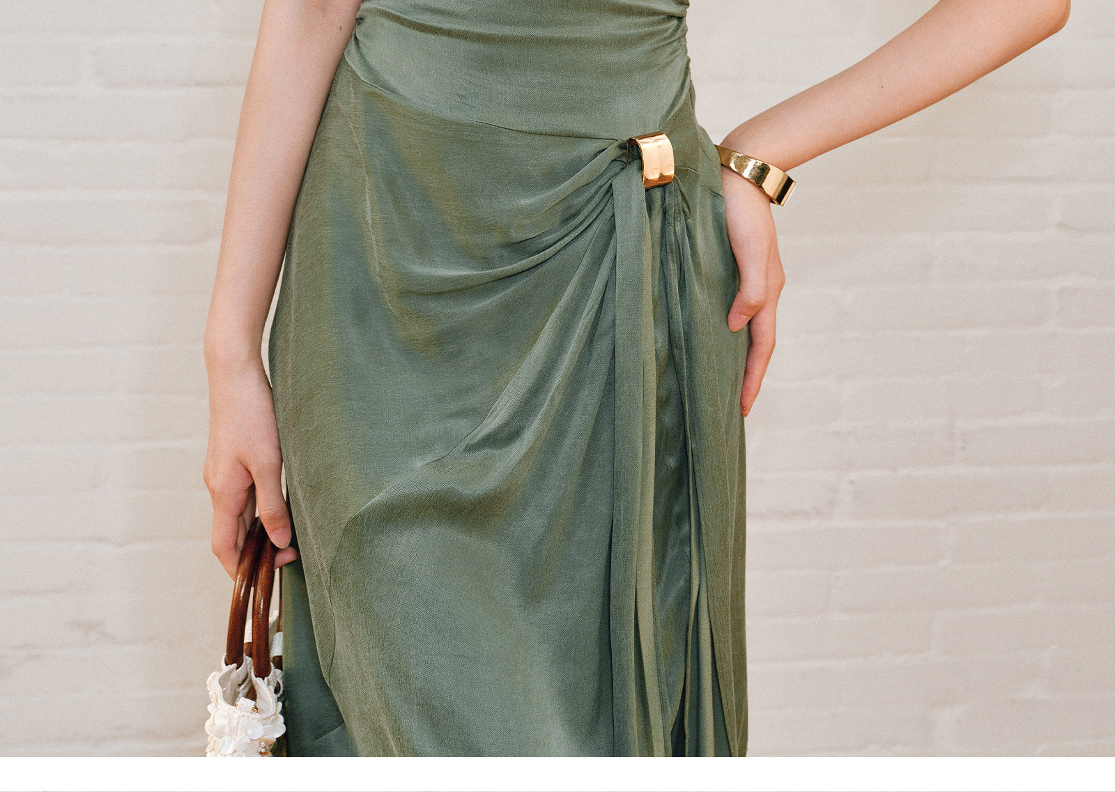 7fd28726-8e5e-41f7-abbe-6058e80daf3e