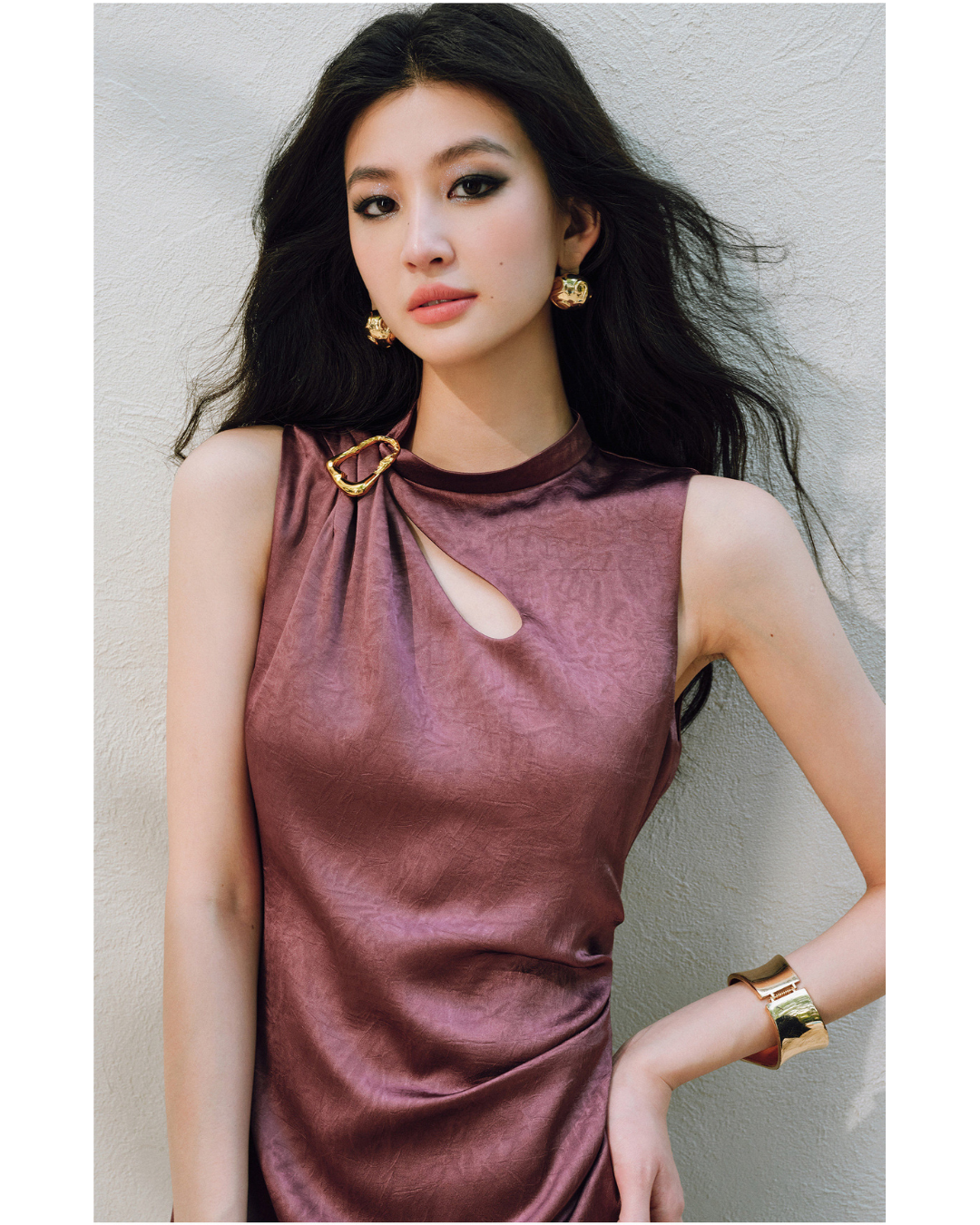 Mulberry Silk Pleated Sleeveless Dress - Elegant Crinkled Texture