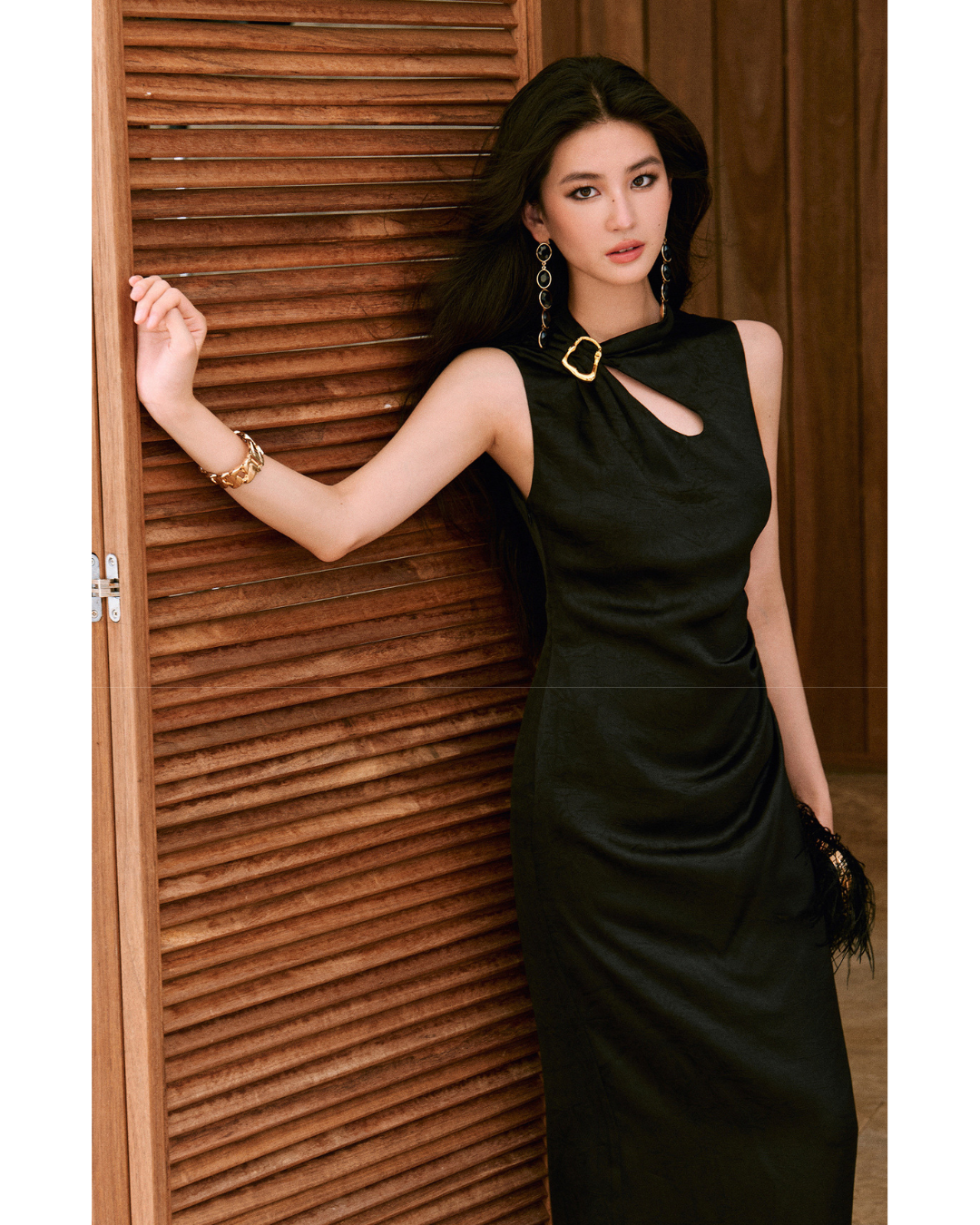 Mulberry Silk Pleated Sleeveless Dress - Elegant Crinkled Texture