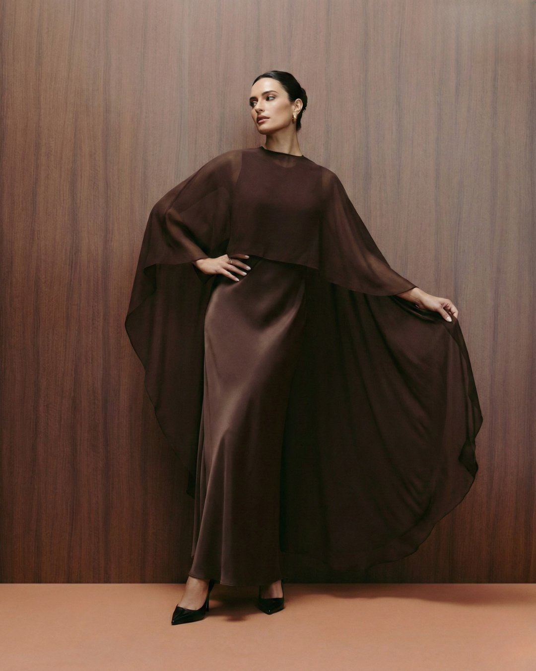 Sophisticated Sleeveless Maxi Dress with Draped Cape