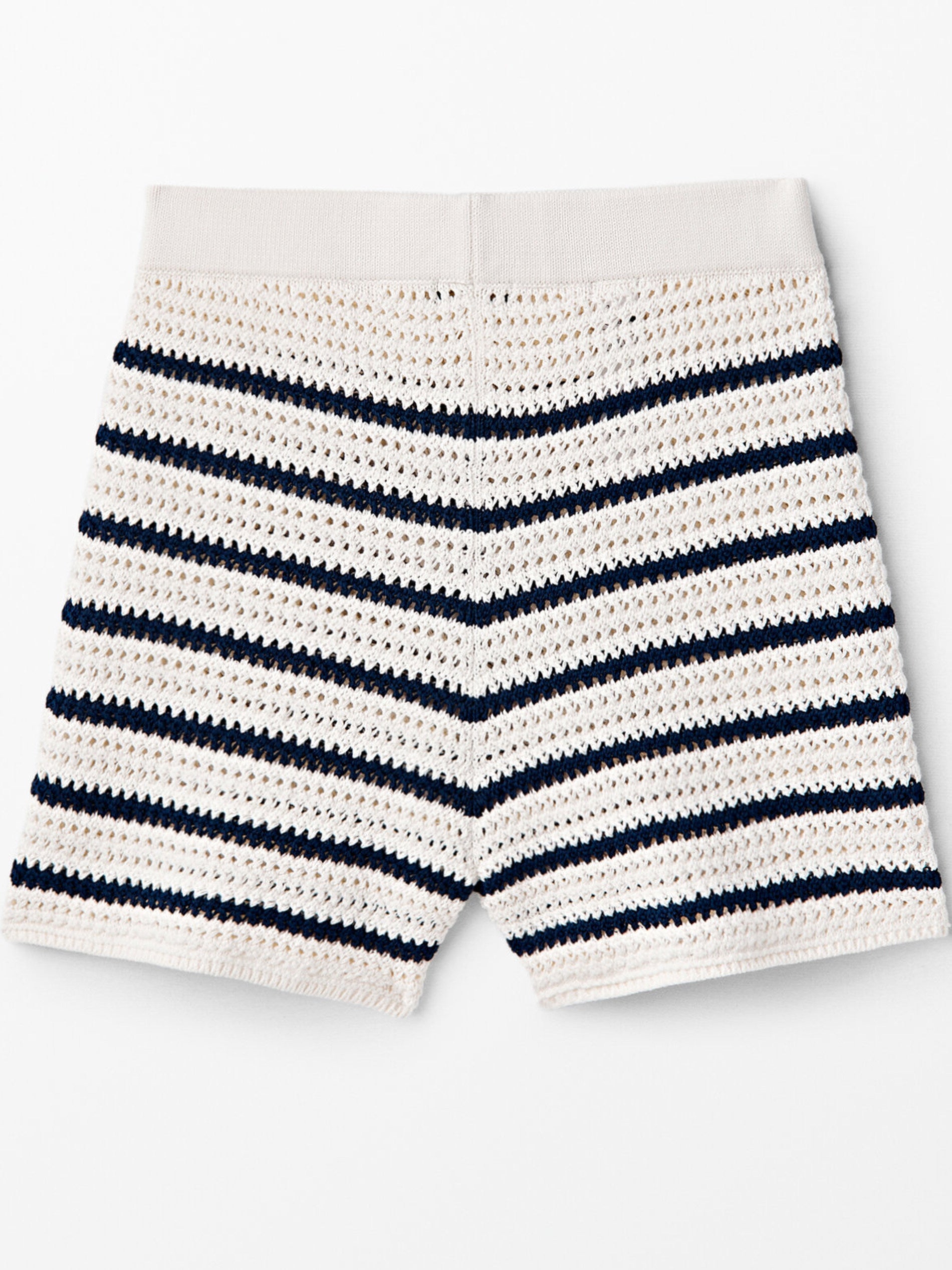 0e3fc2eb-8081-4673-9433-cb496e33e3c9