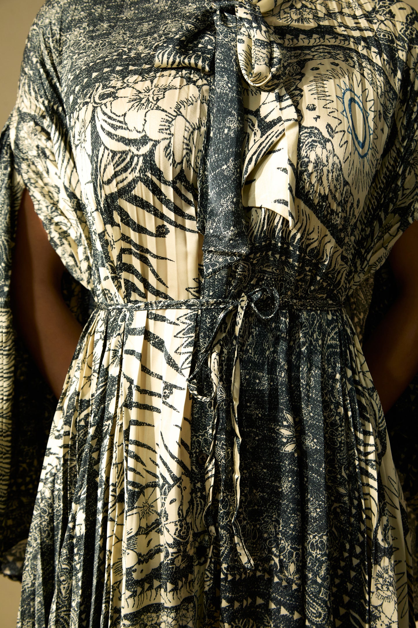 Chic Beige Cape Sleeve Maxi Dress