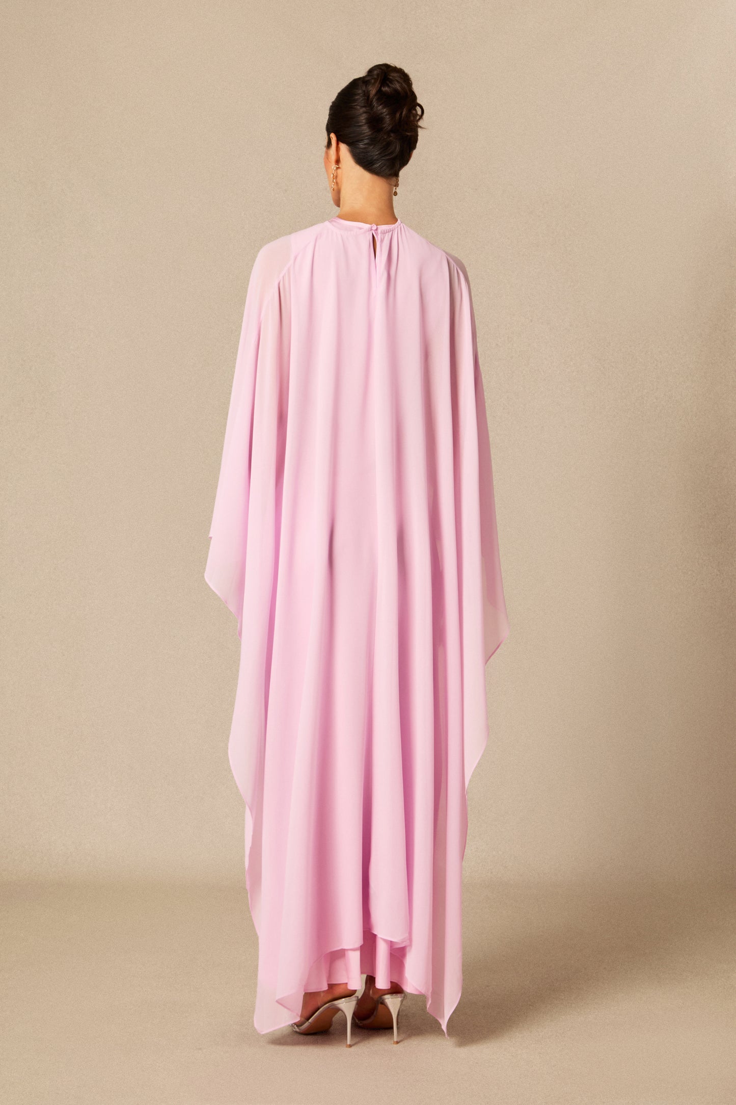 Sophisticated Sleeveless Maxi Dress with Draped Cape