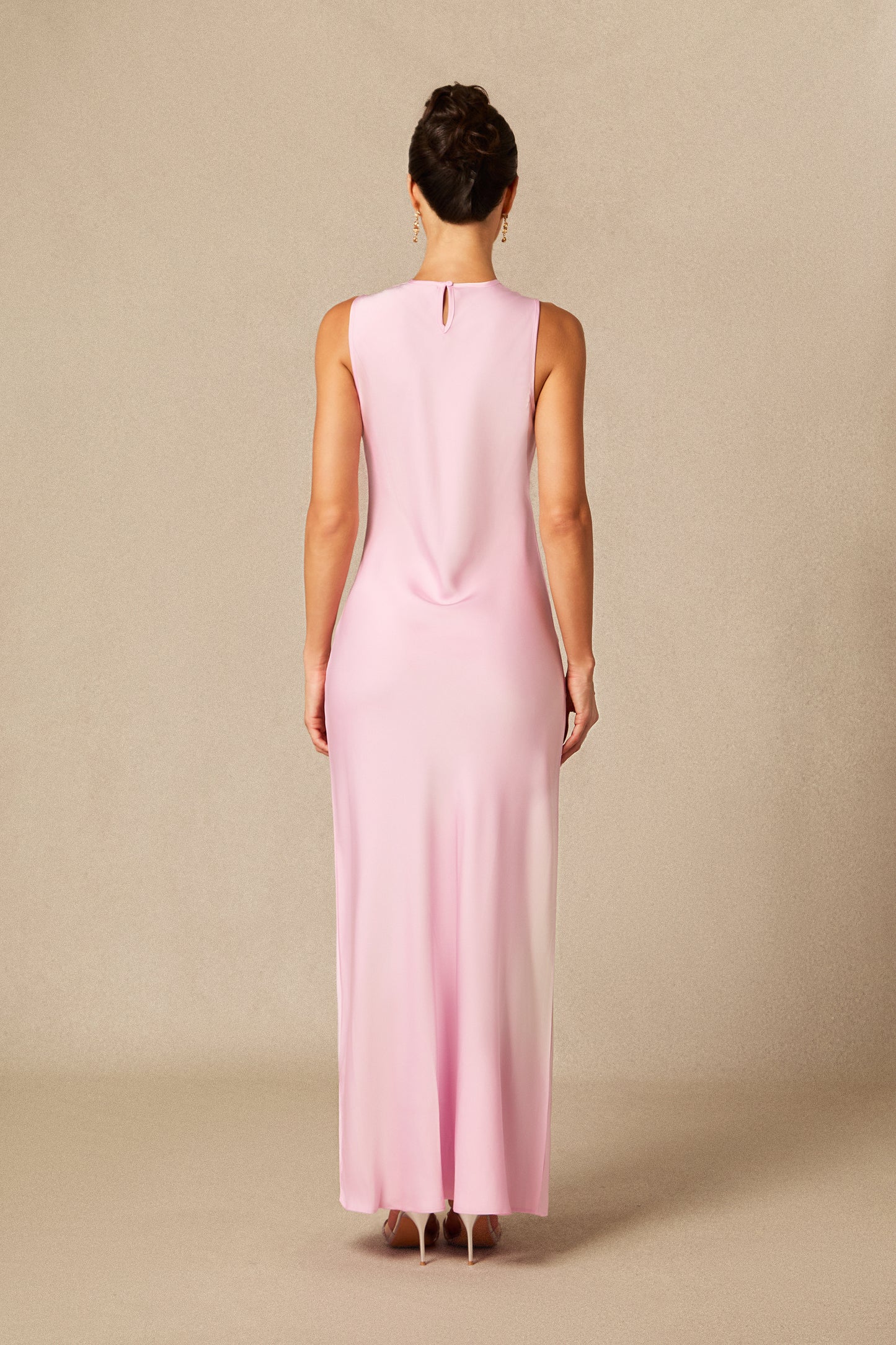 Sophisticated Sleeveless Maxi Dress with Draped Cape