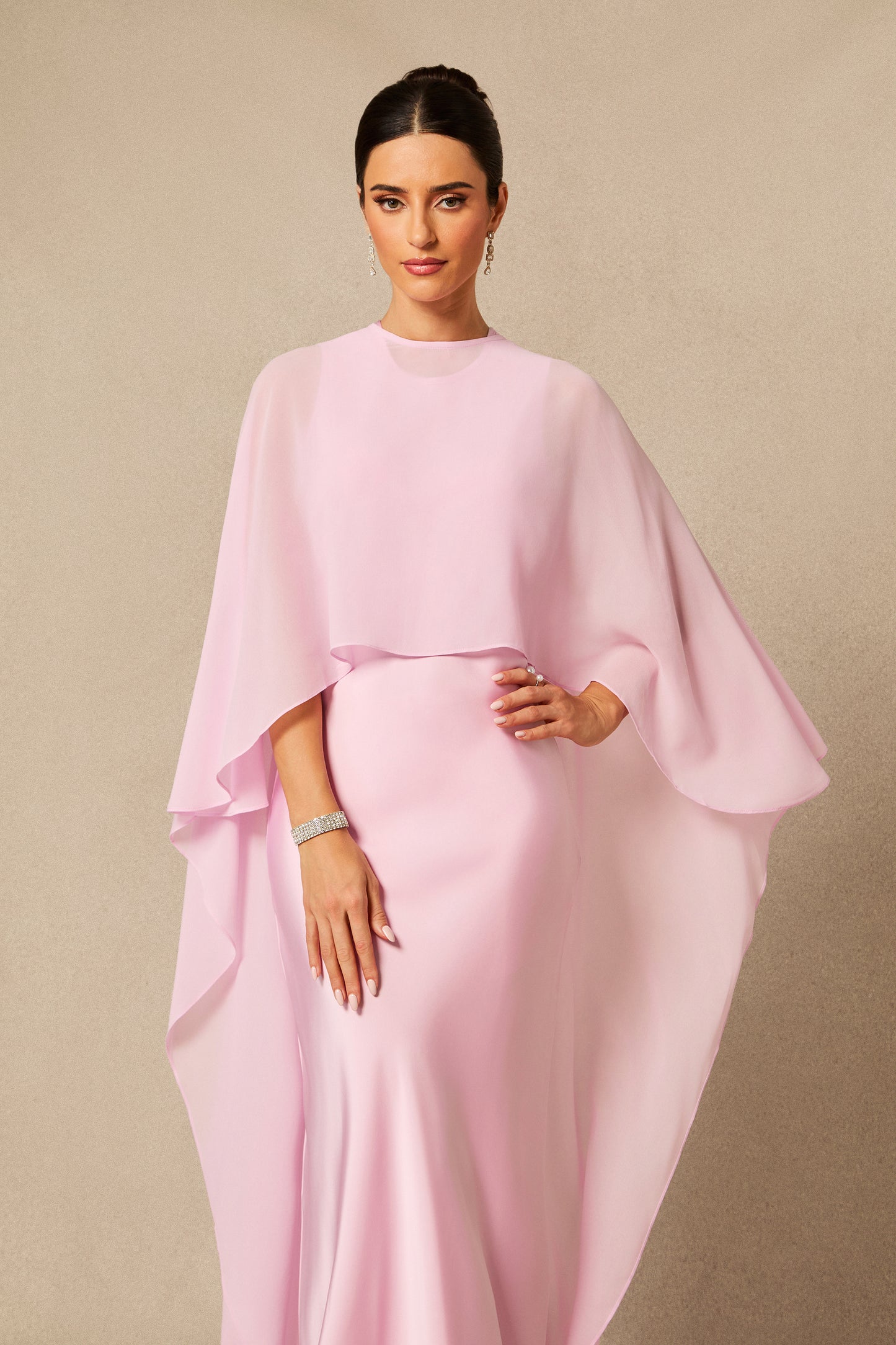 Sophisticated Sleeveless Maxi Dress with Draped Cape