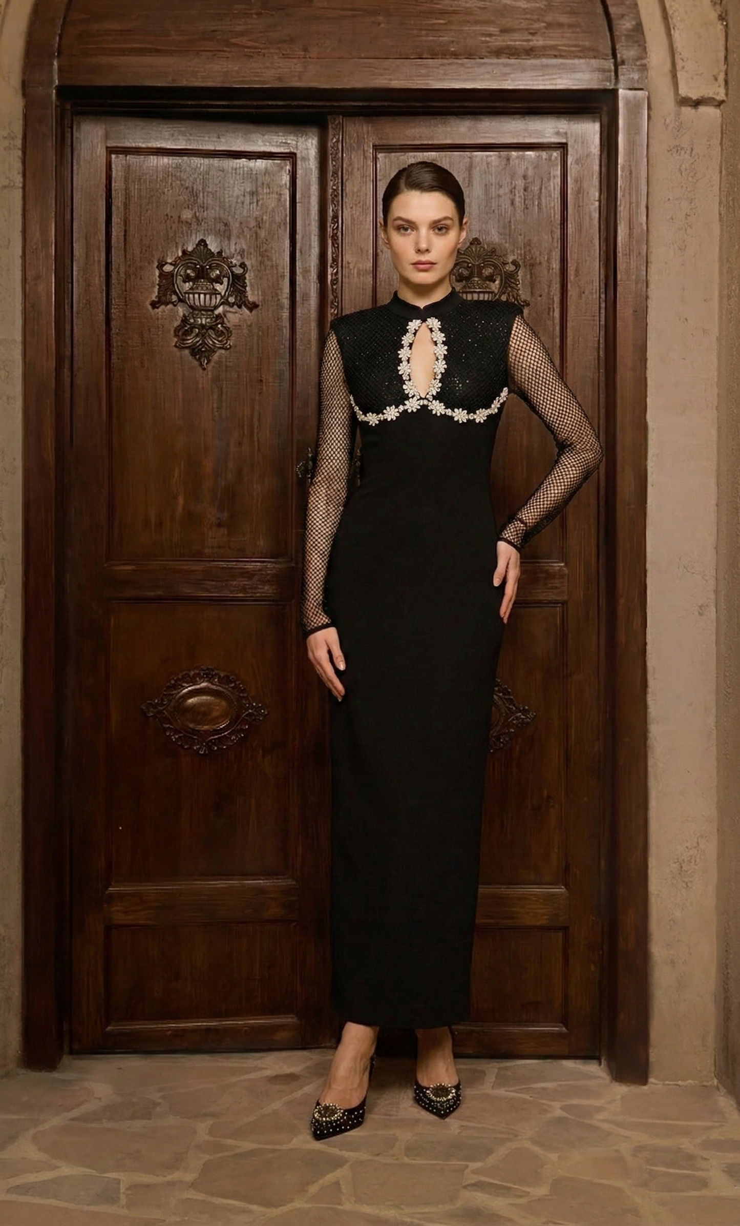 聚酯網紗長袖連衣裙，帶胸部鏤空設計