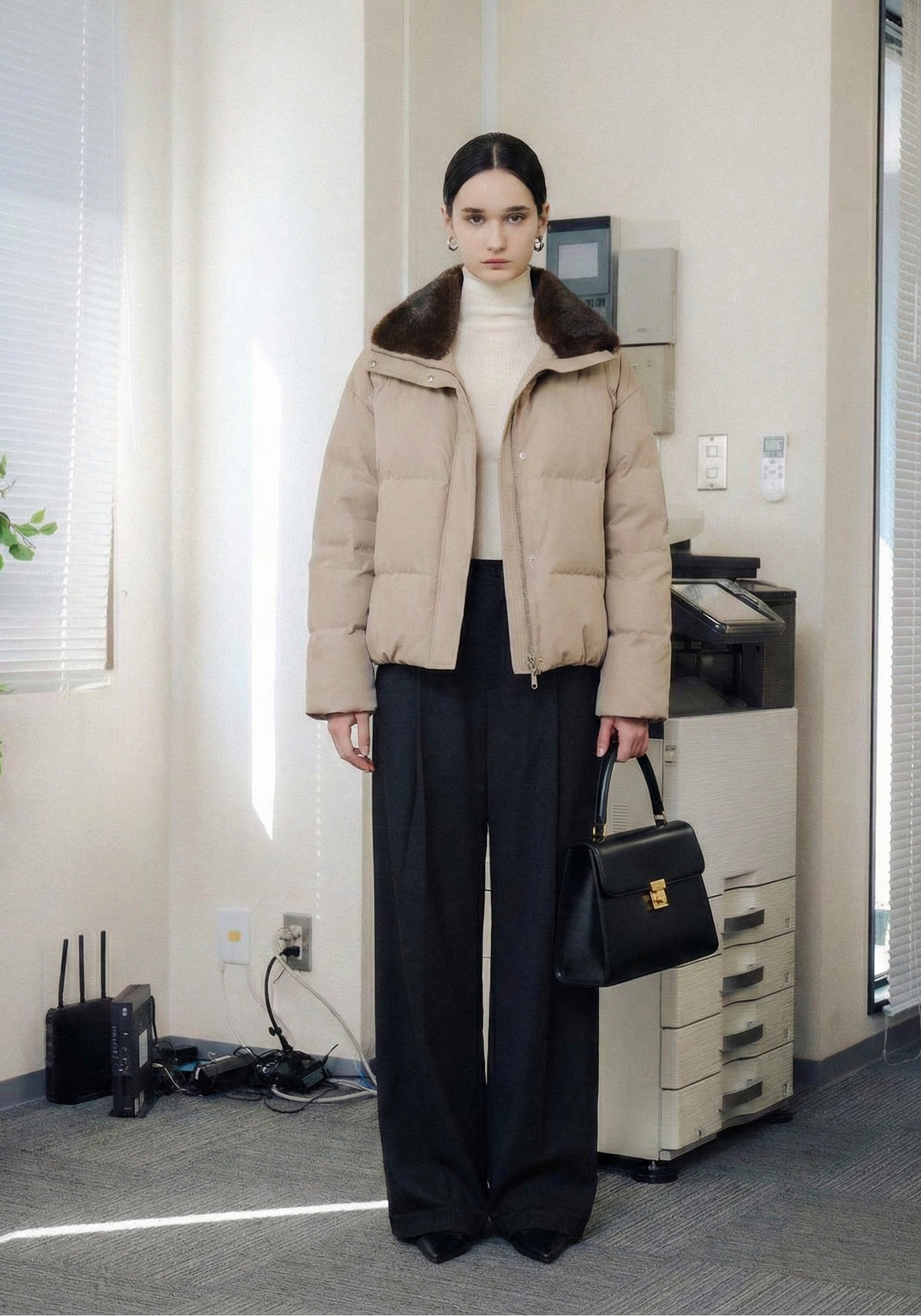 帶毛領與可拆卸手套的羽絨外套 - 冬季加厚設計