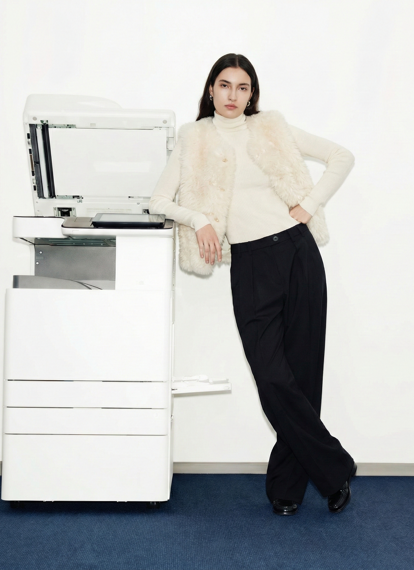 سترة شتوية من الفرو الصناعي - إغلاق بأزرار قرنية