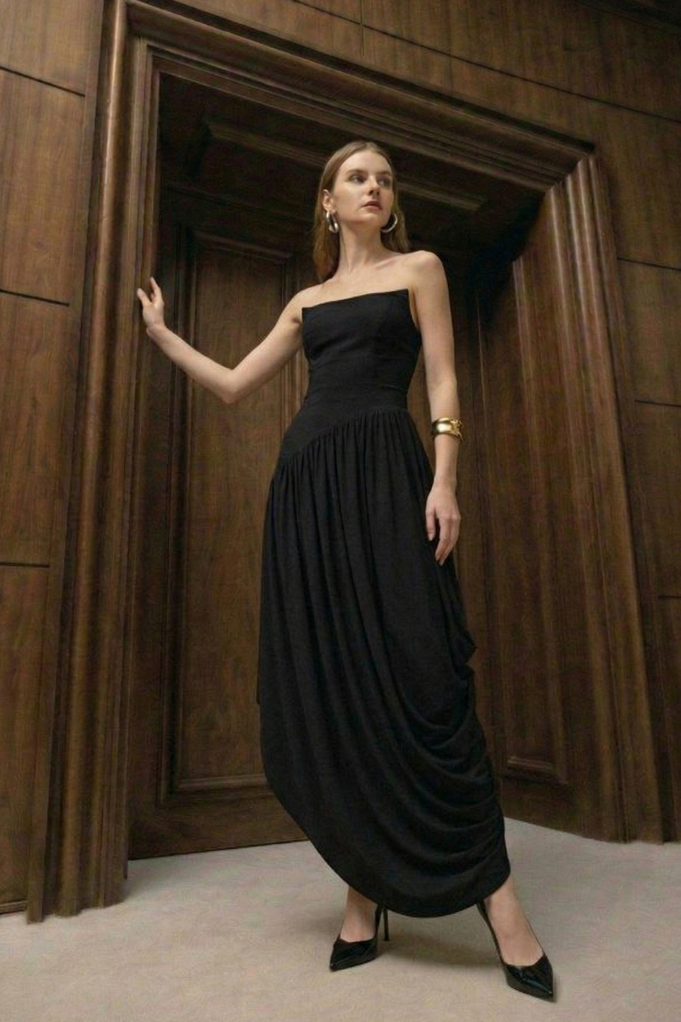 聚酯無袖皺褶不規則下擺洋裝