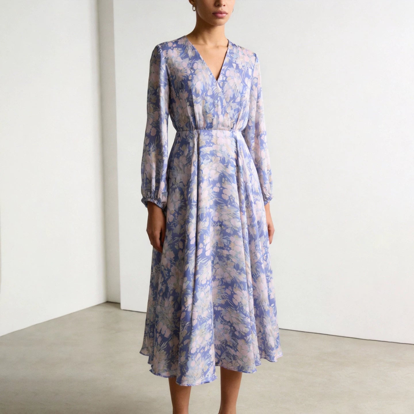 Tencel V-Neck Dress with Floral Print and Three-Quarter Sleeves