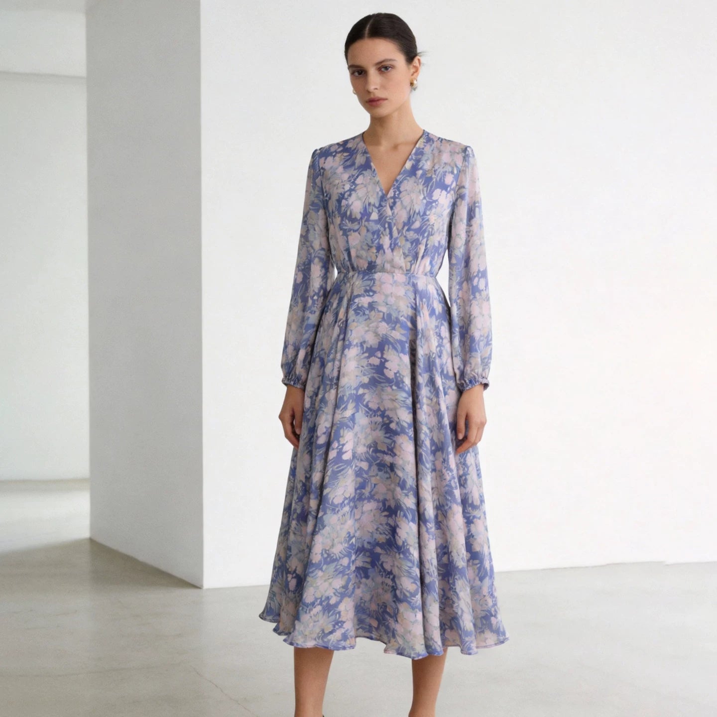 Tencel V-Neck Dress with Floral Print and Three-Quarter Sleeves