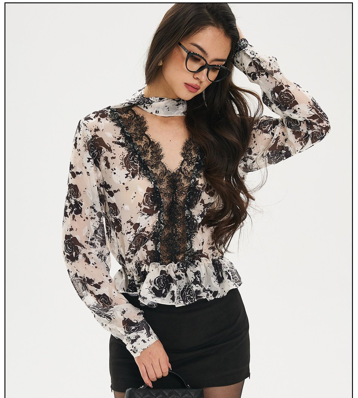 Rose Print V-Neck Long Shirt - Black and White