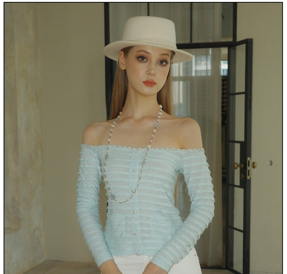Elastic Off-Shoulder Top - Sweet Design